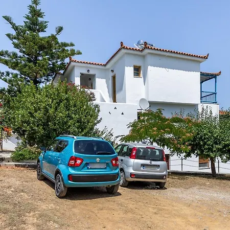 Lina * Skopelos Town