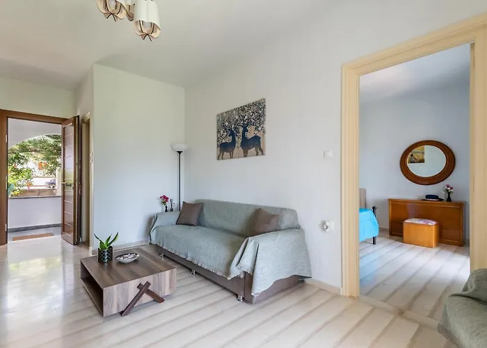 Lina Lina &stella * Skopelos Town